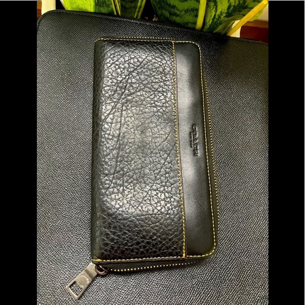 Coach - medium sized accordion wallet - Picture 6 of 9